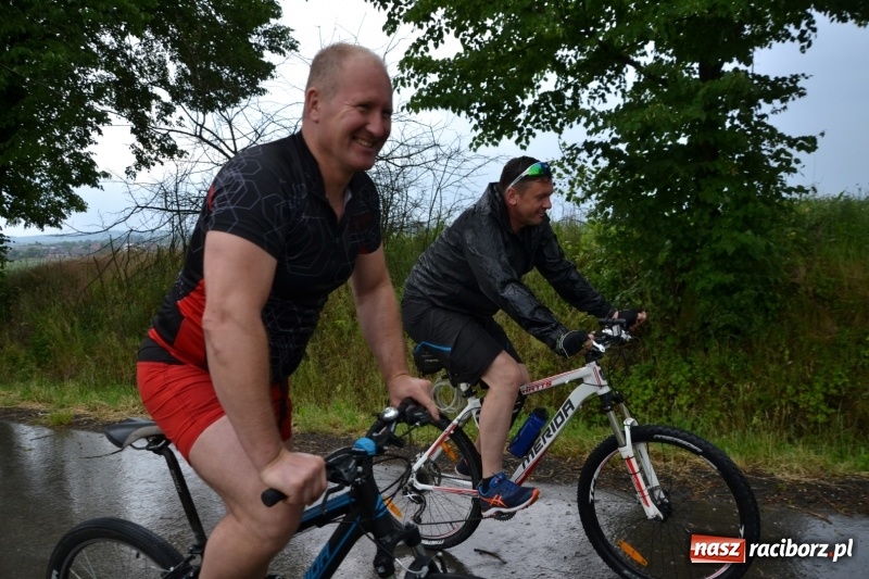 Zdjęcie w galerii na portalu naszraciborz.pl: Wiosenny wiatr i deszcz. Rajd gmin partnerskich po pograniczu  wiadomości z regionu