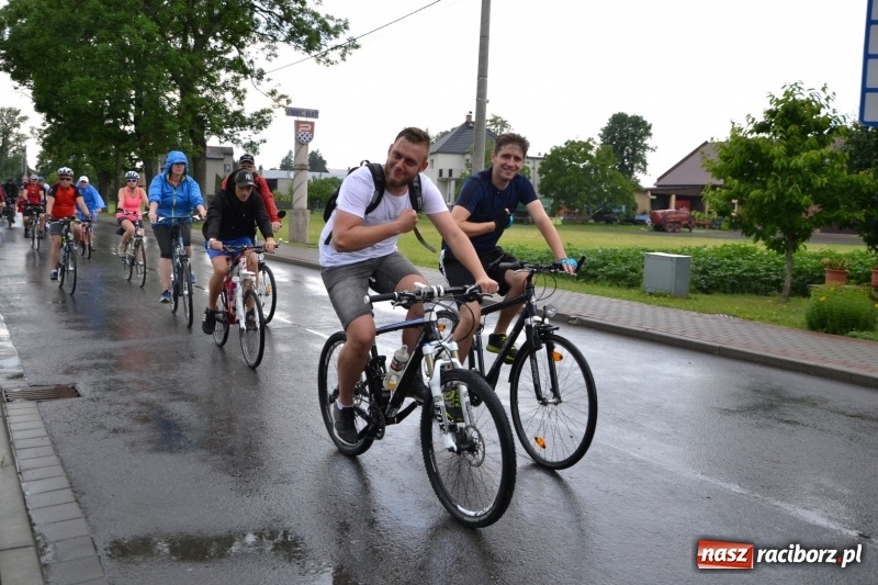 Zdjęcie w galerii na portalu naszraciborz.pl: Wiosenny wiatr i deszcz. Rajd gmin partnerskich po pograniczu  wiadomości z regionu