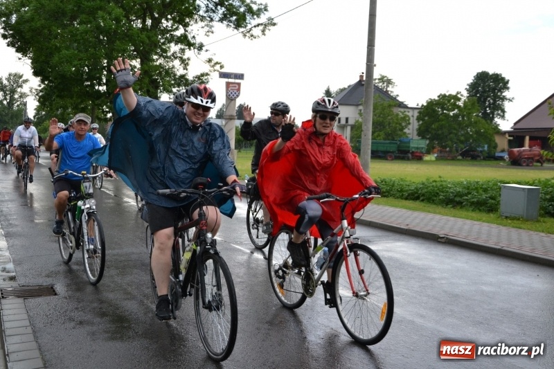 Zdjęcie w galerii na portalu naszraciborz.pl: Wiosenny wiatr i deszcz. Rajd gmin partnerskich po pograniczu  wiadomości z regionu