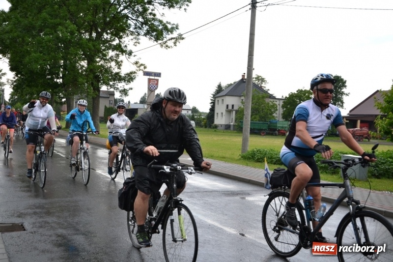Zdjęcie w galerii na portalu naszraciborz.pl: Wiosenny wiatr i deszcz. Rajd gmin partnerskich po pograniczu  wiadomości z regionu