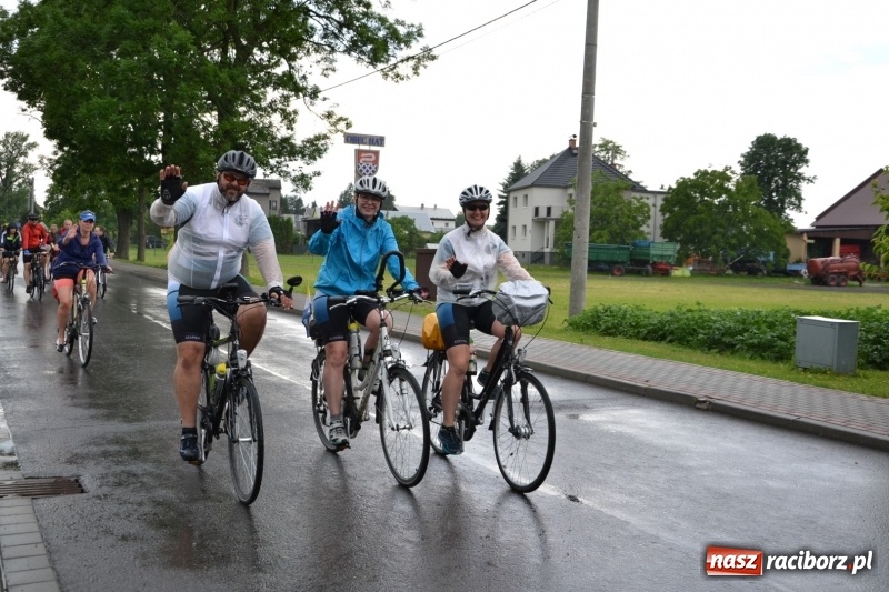 Zdjęcie w galerii na portalu naszraciborz.pl: Wiosenny wiatr i deszcz. Rajd gmin partnerskich po pograniczu  wiadomości z regionu