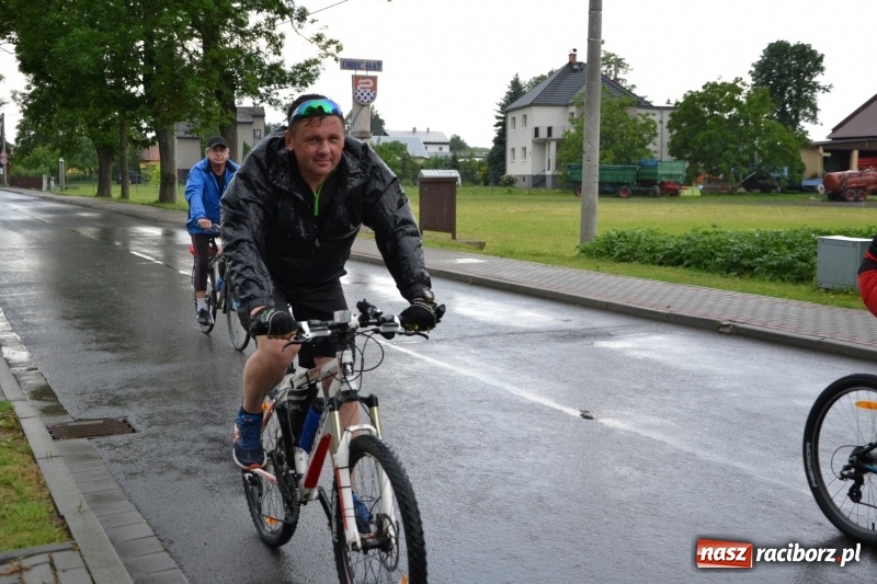 Zdjęcie w galerii na portalu naszraciborz.pl: Wiosenny wiatr i deszcz. Rajd gmin partnerskich po pograniczu  wiadomości z regionu