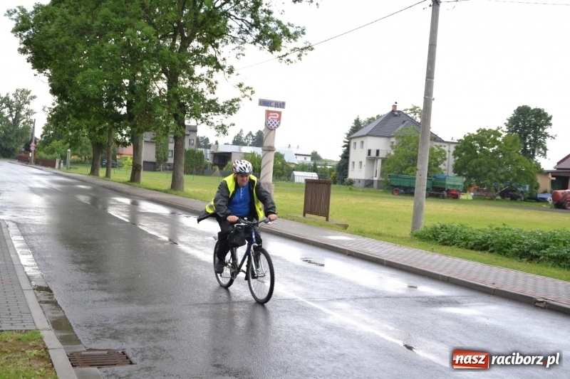 Zdjęcie w galerii na portalu naszraciborz.pl: Wiosenny wiatr i deszcz. Rajd gmin partnerskich po pograniczu  wiadomości z regionu