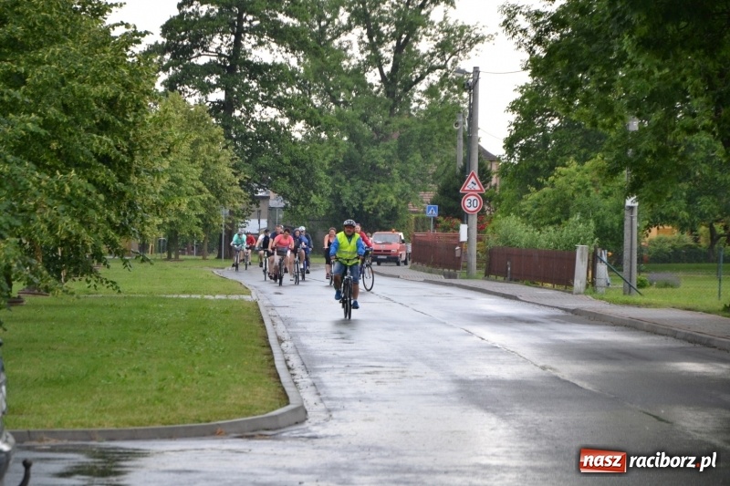 Zdjęcie w galerii na portalu naszraciborz.pl: Wiosenny wiatr i deszcz. Rajd gmin partnerskich po pograniczu  wiadomości z regionu