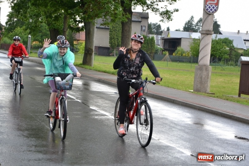 Zdjęcie w galerii na portalu naszraciborz.pl: Wiosenny wiatr i deszcz. Rajd gmin partnerskich po pograniczu  wiadomości z regionu