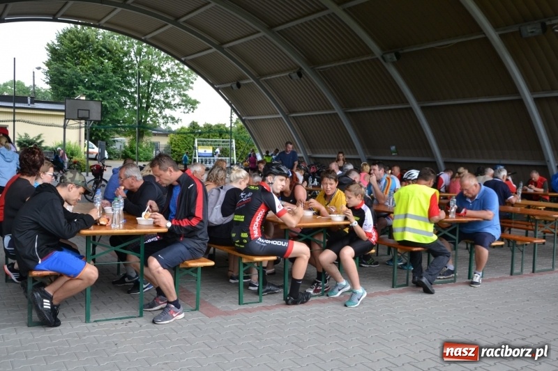 Zdjęcie w galerii na portalu naszraciborz.pl: Wiosenny wiatr i deszcz. Rajd gmin partnerskich po pograniczu  wiadomości z regionu