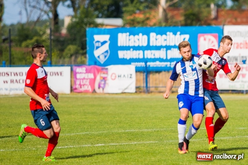 Zdjęcie w galerii na portalu naszraciborz.pl: Unia Racibórz wygrała z Goczałkowicami-Zdrój i nadal ma szanse na utrzymanie wiadomości z regionu