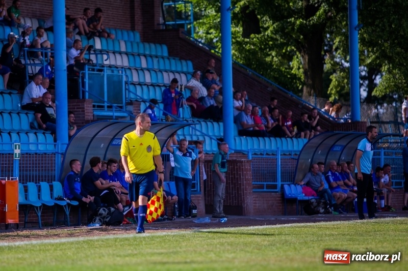 Zdjęcie w galerii na portalu naszraciborz.pl: Unia Racibórz wygrała z Goczałkowicami-Zdrój i nadal ma szanse na utrzymanie wiadomości z regionu