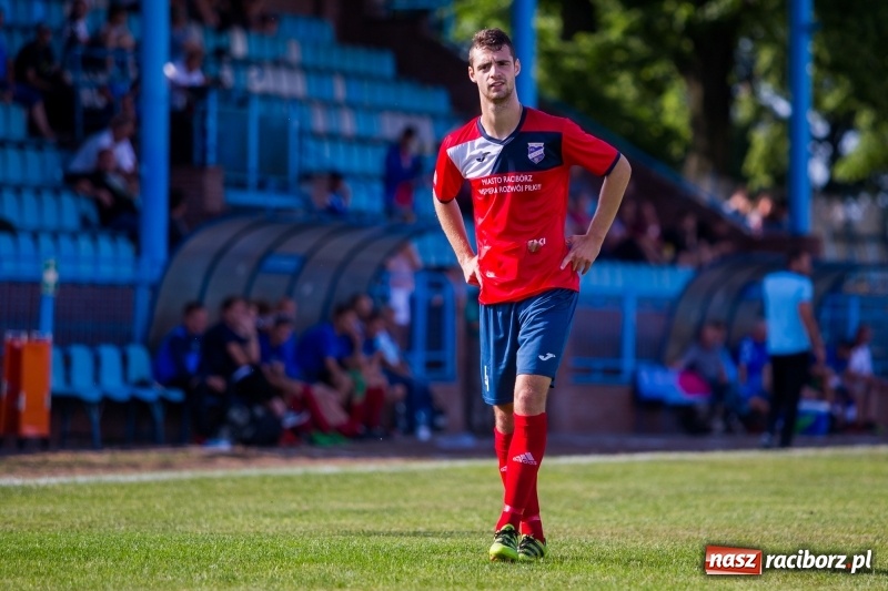 Zdjęcie w galerii na portalu naszraciborz.pl: Unia Racibórz wygrała z Goczałkowicami-Zdrój i nadal ma szanse na utrzymanie wiadomości z regionu