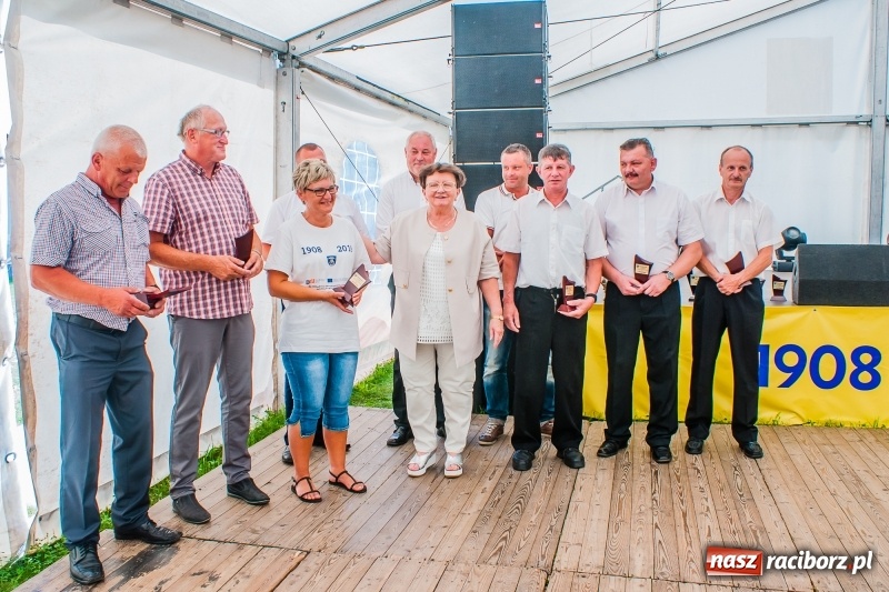 Zdjęcie w galerii na portalu naszraciborz.pl: Piłkarska rodzina świętuje 110 lat klubu sportowego w Nędzy wiadomości z regionu