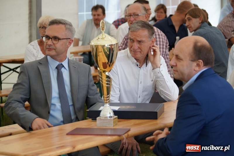 Zdjęcie w galerii na portalu naszraciborz.pl: Piłkarska rodzina świętuje 110 lat klubu sportowego w Nędzy wiadomości z regionu