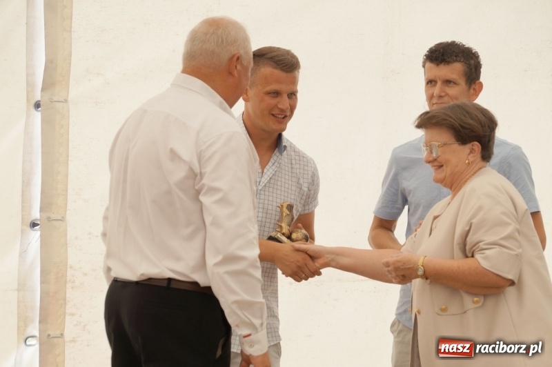 Zdjęcie w galerii na portalu naszraciborz.pl: Piłkarska rodzina świętuje 110 lat klubu sportowego w Nędzy wiadomości z regionu