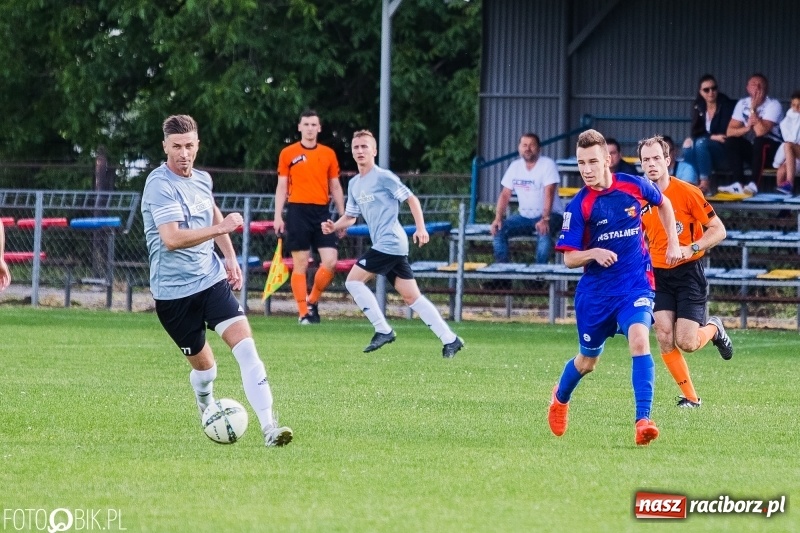 Zdjęcie w galerii na portalu naszraciborz.pl: Klasa okręgowa: Remis w meczu o życie wiadomości z regionu