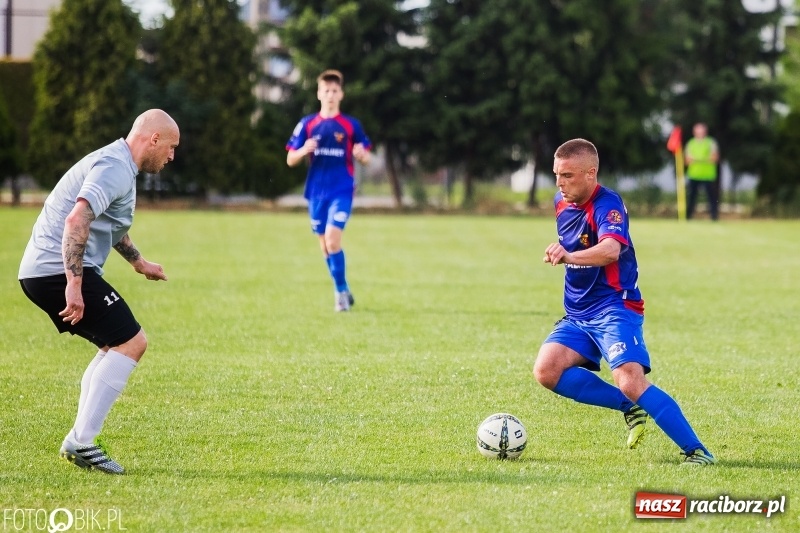 Zdjęcie w galerii na portalu naszraciborz.pl: Klasa okręgowa: Remis w meczu o życie wiadomości z regionu