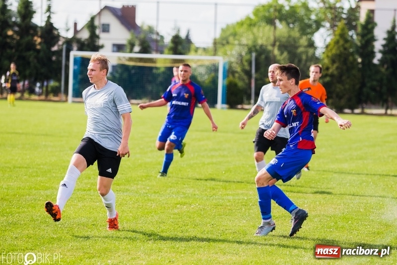Zdjęcie w galerii na portalu naszraciborz.pl: Klasa okręgowa: Remis w meczu o życie wiadomości z regionu
