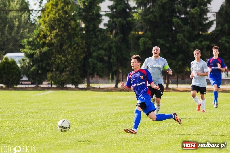 Zdjęcie w galerii na portalu naszraciborz.pl: Klasa okręgowa: Remis w meczu o życie wiadomości z regionu