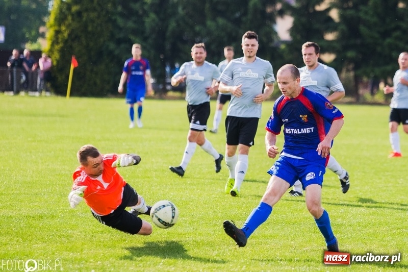 Zdjęcie w galerii na portalu naszraciborz.pl: Klasa okręgowa: Remis w meczu o życie wiadomości z regionu