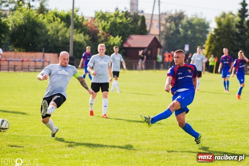 Zdjęcie w galerii na portalu naszraciborz.pl: Klasa okręgowa: Remis w meczu o życie wiadomości z regionu