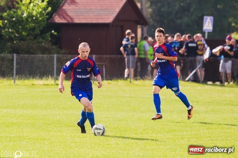 Zdjęcie w galerii na portalu naszraciborz.pl: Klasa okręgowa: Remis w meczu o życie wiadomości z regionu