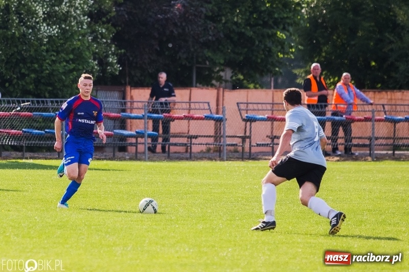 Zdjęcie w galerii na portalu naszraciborz.pl: Klasa okręgowa: Remis w meczu o życie wiadomości z regionu