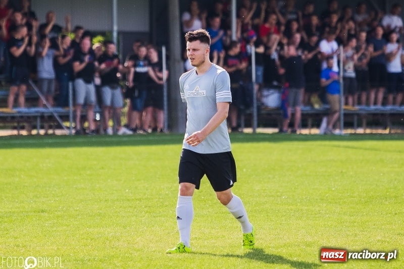 Zdjęcie w galerii na portalu naszraciborz.pl: Klasa okręgowa: Remis w meczu o życie wiadomości z regionu