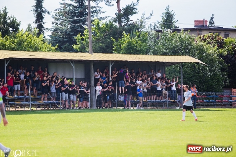 Zdjęcie w galerii na portalu naszraciborz.pl: Klasa okręgowa: Remis w meczu o życie wiadomości z regionu