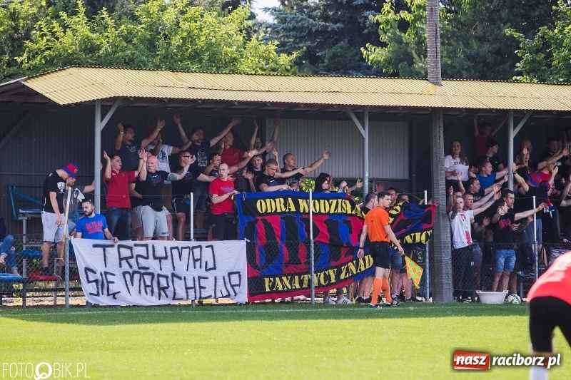 Zdjęcie w galerii na portalu naszraciborz.pl: Klasa okręgowa: Remis w meczu o życie wiadomości z regionu