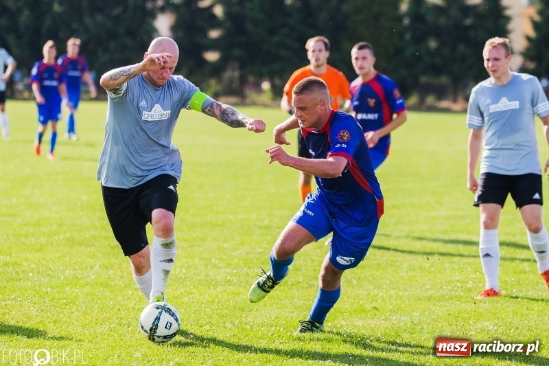 Zdjęcie w galerii na portalu naszraciborz.pl: Klasa okręgowa: Remis w meczu o życie wiadomości z regionu