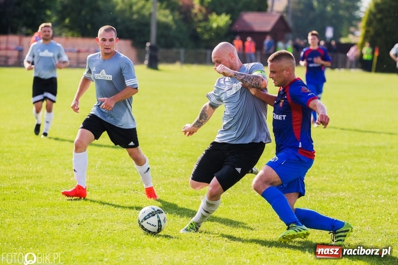 Zdjęcie w galerii na portalu naszraciborz.pl: Klasa okręgowa: Remis w meczu o życie wiadomości z regionu