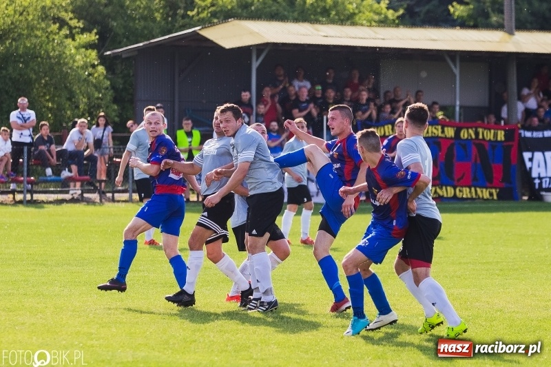 Zdjęcie w galerii na portalu naszraciborz.pl: Klasa okręgowa: Remis w meczu o życie wiadomości z regionu