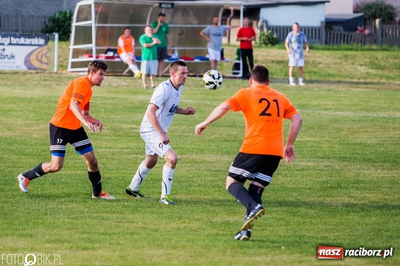 Zdjęcie w galerii na portalu naszraciborz.pl: A klasa: Zmiana sędziów nie pomogła. Tworków gładko pokonał Studzienną wiadomości z regionu