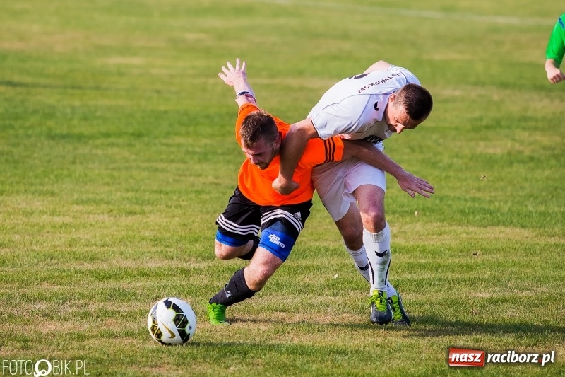 Zdjęcie w galerii na portalu naszraciborz.pl: A klasa: Zmiana sędziów nie pomogła. Tworków gładko pokonał Studzienną wiadomości z regionu