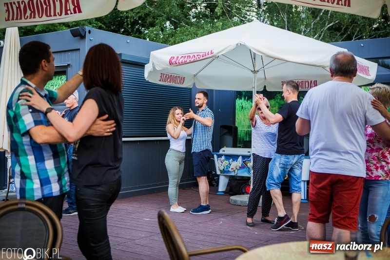 Zdjęcie w galerii na portalu naszraciborz.pl: Salsowe rytmy na plaży miejskiej w Raciborzu wiadomości z regionu