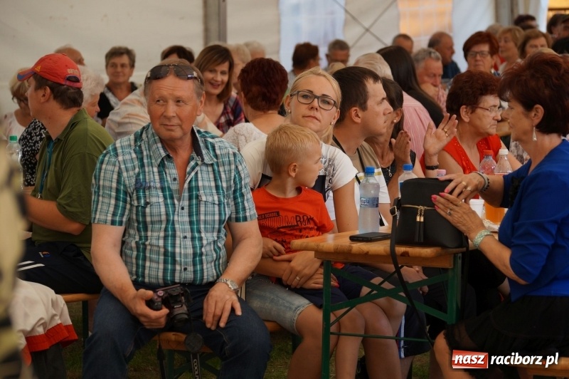 Zdjęcie w galerii na portalu naszraciborz.pl: Toby prosto z Monachium do Nędzy. Koncertowo na finał 110-lecia LKS w Nędzy  wiadomości z regionu