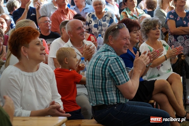 Zdjęcie w galerii na portalu naszraciborz.pl: Toby prosto z Monachium do Nędzy. Koncertowo na finał 110-lecia LKS w Nędzy  wiadomości z regionu