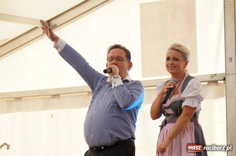 Zdjęcie w galerii na portalu naszraciborz.pl: Toby prosto z Monachium do Nędzy. Koncertowo na finał 110-lecia LKS w Nędzy  wiadomości z regionu