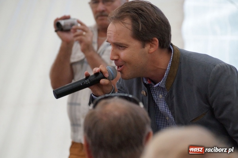 Zdjęcie w galerii na portalu naszraciborz.pl: Toby prosto z Monachium do Nędzy. Koncertowo na finał 110-lecia LKS w Nędzy  wiadomości z regionu