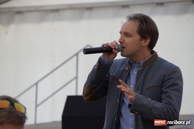 Zdjęcie w galerii na portalu naszraciborz.pl: Toby prosto z Monachium do Nędzy. Koncertowo na finał 110-lecia LKS w Nędzy  wiadomości z regionu