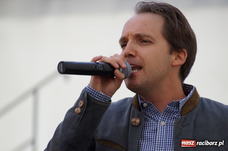 Zdjęcie w galerii na portalu naszraciborz.pl: Toby prosto z Monachium do Nędzy. Koncertowo na finał 110-lecia LKS w Nędzy  wiadomości z regionu