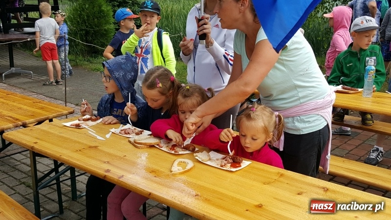 Zdjęcie w galerii na portalu naszraciborz.pl: Dzień Dziecka świętowali z wędkami wiadomości z regionu