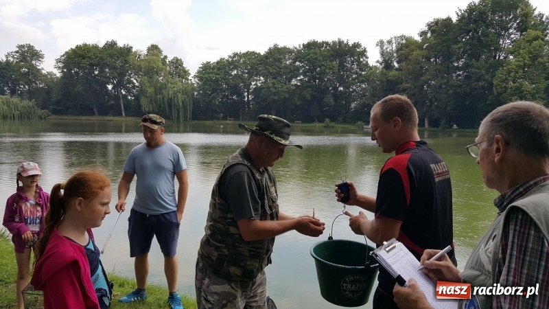Zdjęcie w galerii na portalu naszraciborz.pl: Dzień Dziecka świętowali z wędkami wiadomości z regionu
