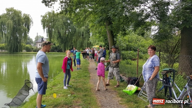 Zdjęcie w galerii na portalu naszraciborz.pl: Dzień Dziecka świętowali z wędkami wiadomości z regionu