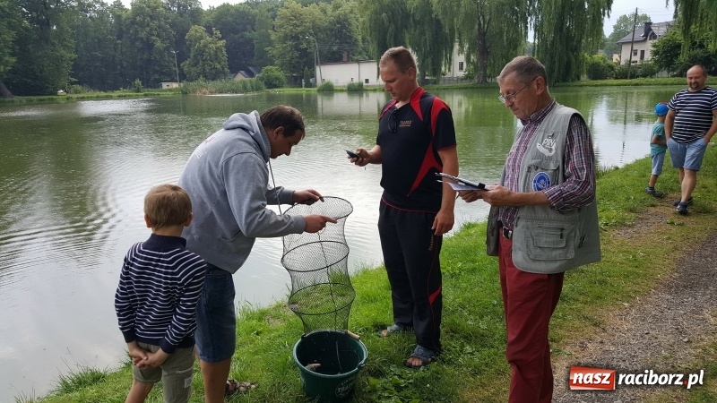 Zdjęcie w galerii na portalu naszraciborz.pl: Dzień Dziecka świętowali z wędkami wiadomości z regionu