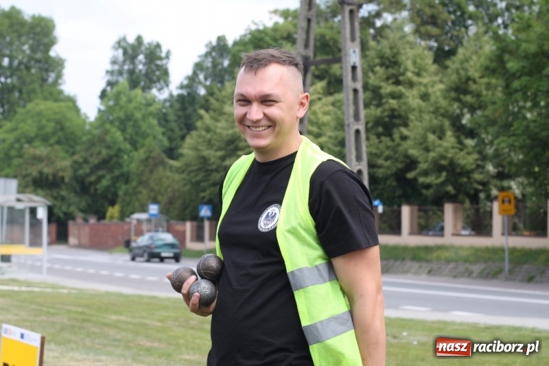 Zdjęcie w galerii na portalu naszraciborz.pl: Oldtimery zjechały dziś do Krzyżanowic  wiadomości z regionu