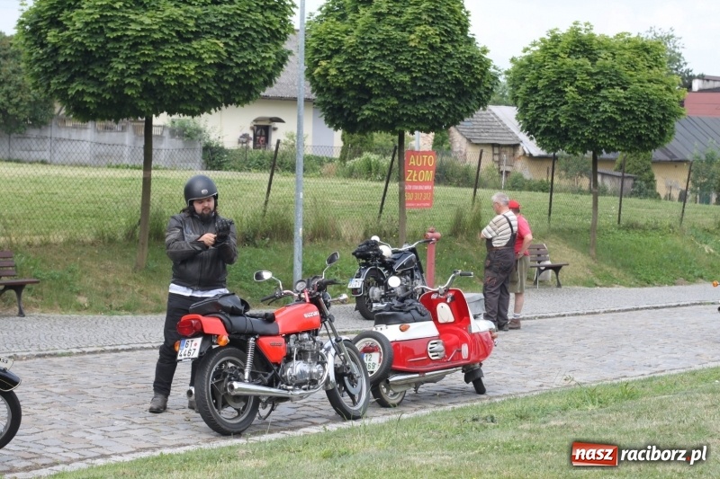 Zdjęcie w galerii na portalu naszraciborz.pl: Oldtimery zjechały dziś do Krzyżanowic  wiadomości z regionu