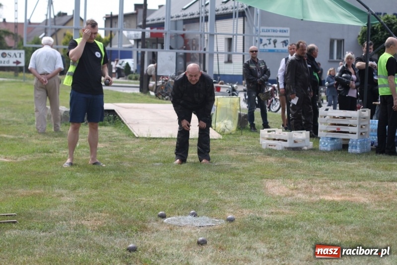 Zdjęcie w galerii na portalu naszraciborz.pl: Oldtimery zjechały dziś do Krzyżanowic  wiadomości z regionu
