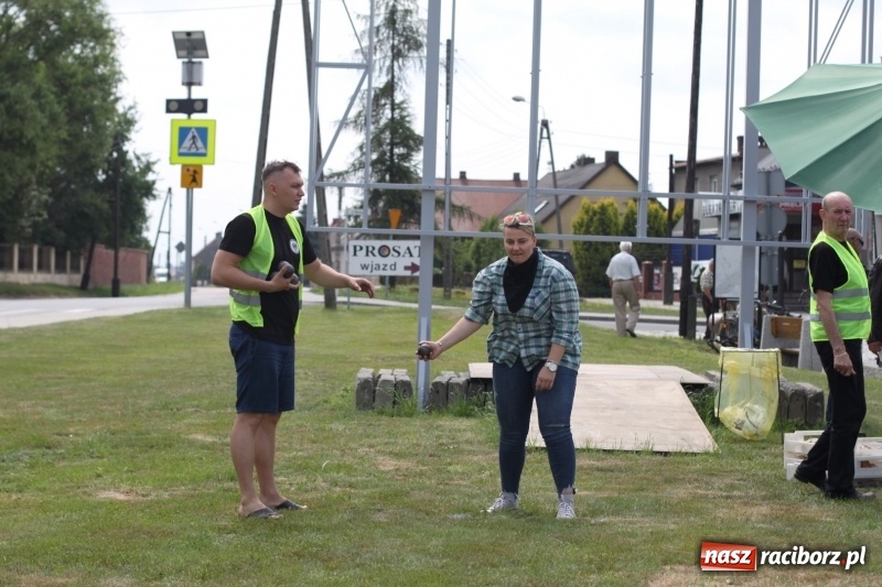 Zdjęcie w galerii na portalu naszraciborz.pl: Oldtimery zjechały dziś do Krzyżanowic  wiadomości z regionu
