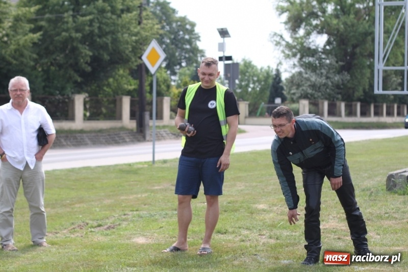 Zdjęcie w galerii na portalu naszraciborz.pl: Oldtimery zjechały dziś do Krzyżanowic  wiadomości z regionu