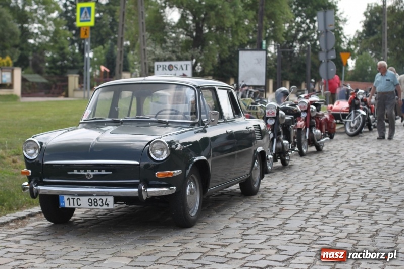 Zdjęcie w galerii na portalu naszraciborz.pl: Oldtimery zjechały dziś do Krzyżanowic  wiadomości z regionu