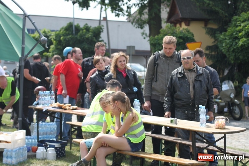 Zdjęcie w galerii na portalu naszraciborz.pl: Oldtimery zjechały dziś do Krzyżanowic  wiadomości z regionu